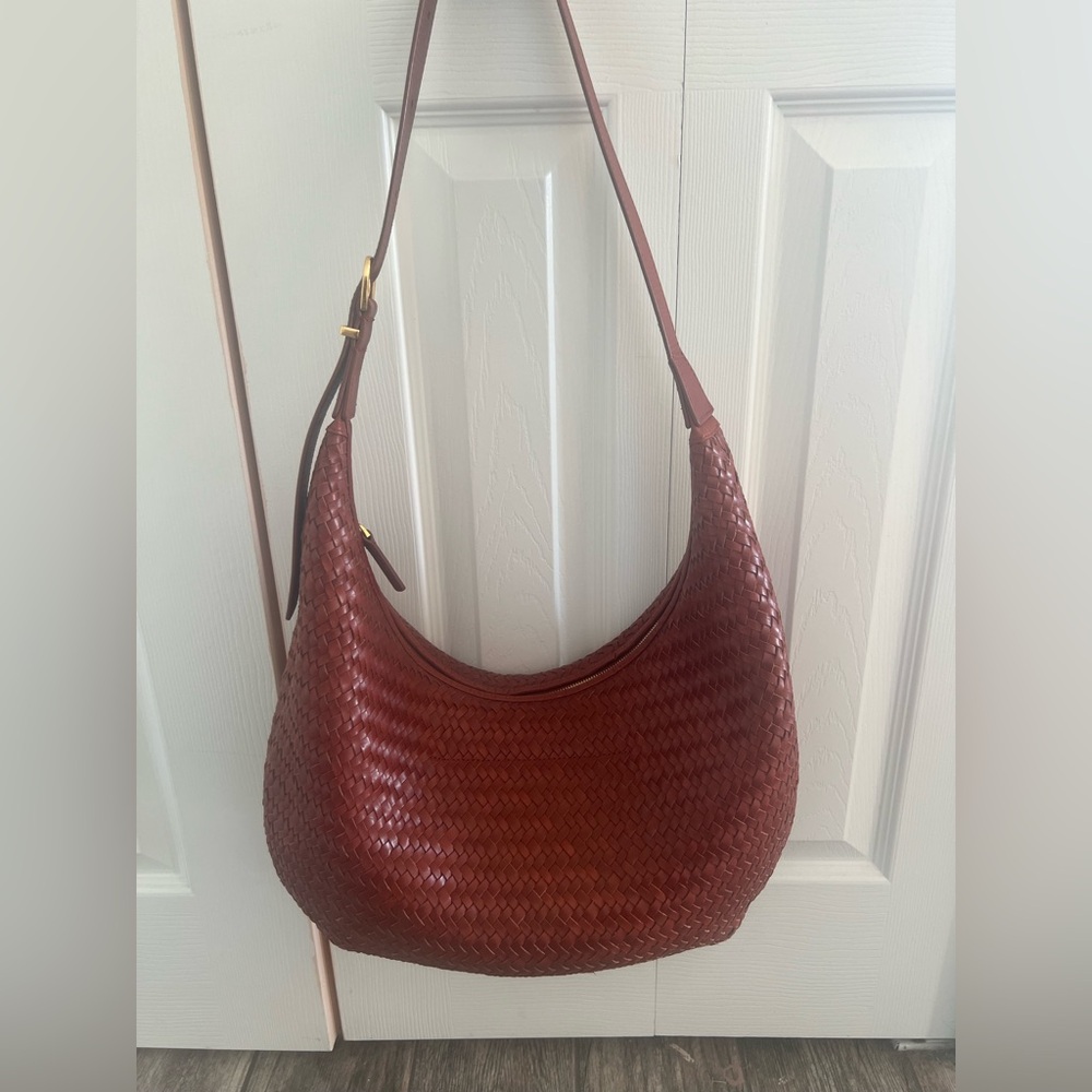 Madewell Essential Curve Shoulder Bag